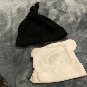 Gerber Black and White Kids Hats Set